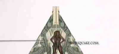 Beyonce in Spiderweb Dress, Illuminati, Freemasons, Jay Z